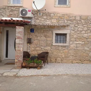  Appartamento Lari